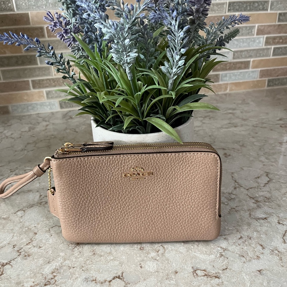 Coach Double Zip Wristlet